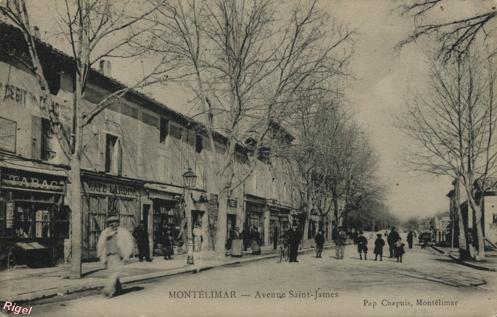 26-Montélimar - Avenue Saint-James.jpg