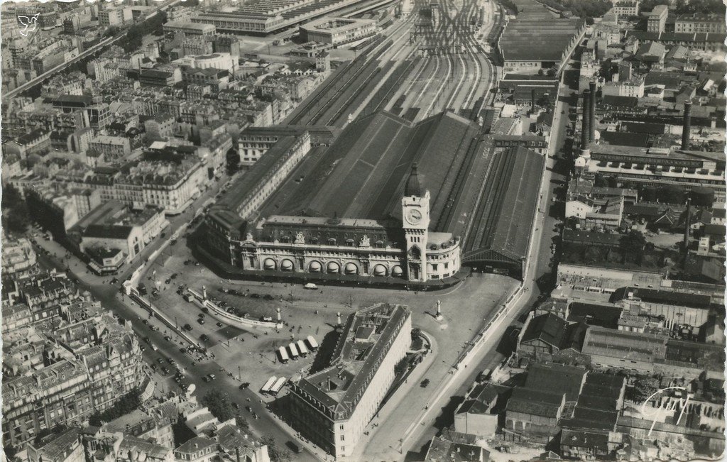 Z - GARE DE LYON - GUY 3.557.jpg