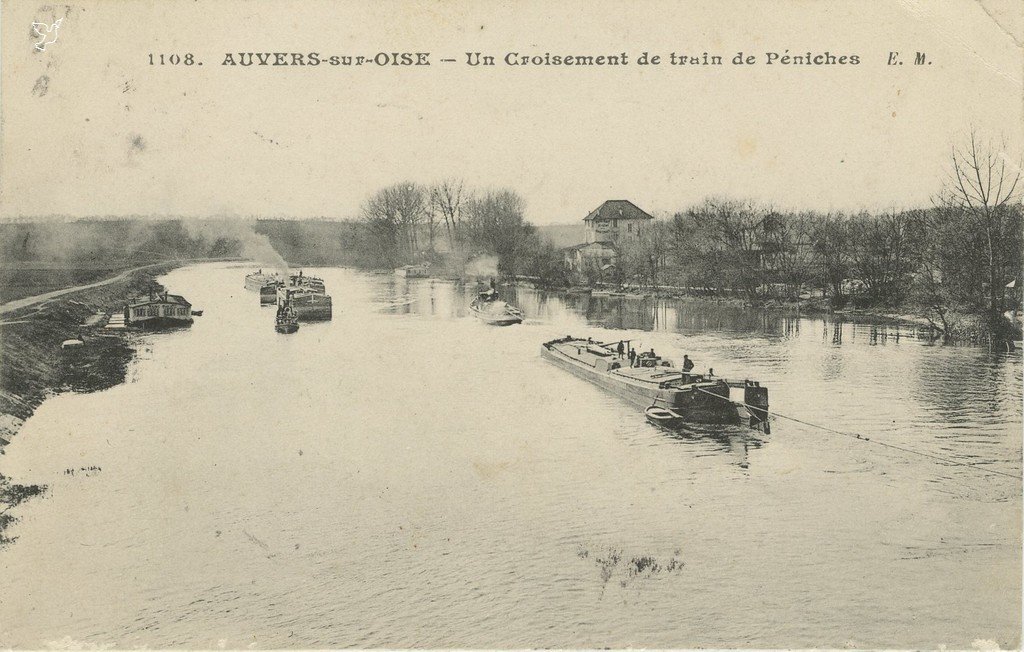 Z - AUVERS sur OISE - Croisement de péniches.jpg