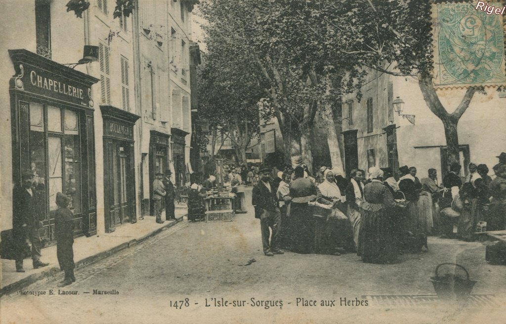 84-L'Isle-sur-Sorgues - Place aux Herbes - 1478 E Lacour.jpg