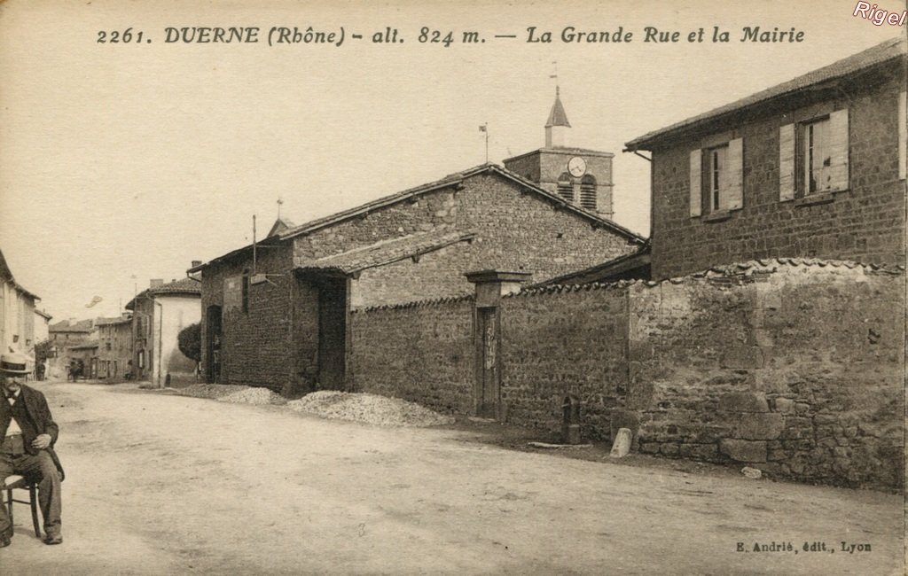 69-Duerne - La Grande Rue et la Mairie - 2261 E Andrié édit.jpg
