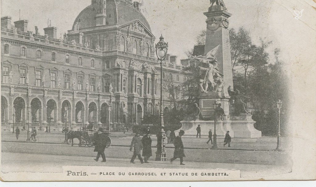 Z - Place du Carrousel et statue de Gambetta.jpg