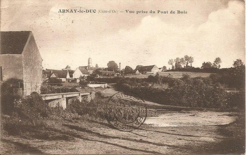 Arnay-le-Duc_Vue_Pont-min.jpg