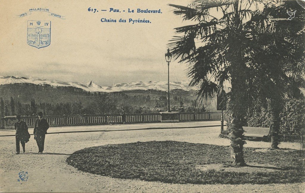 Z - RN 617 - Le Boulevard - La chaine des Pyrenees.jpg