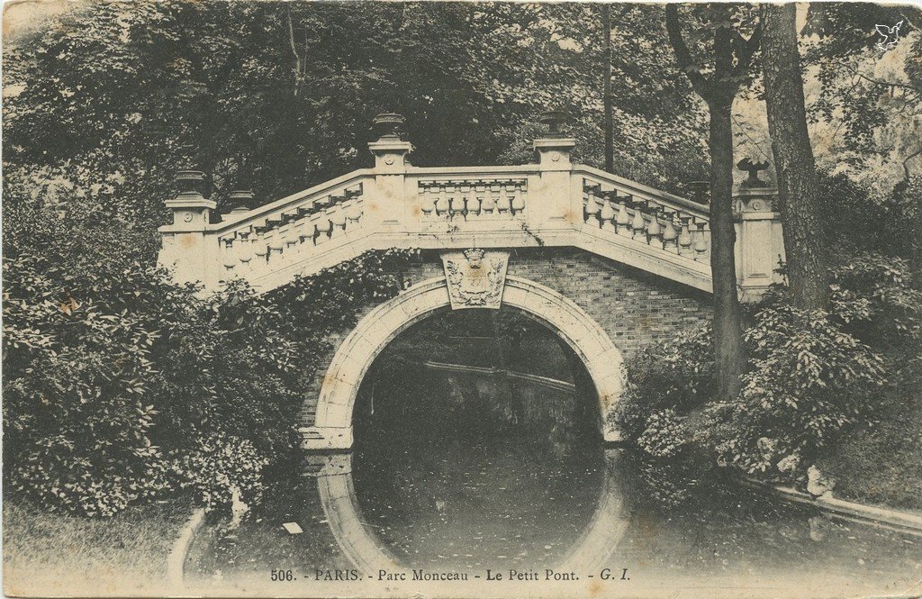 Z - GI - 506 - Parc Monceau - Le Petit Pont.jpg