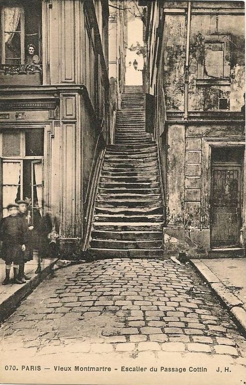 Paris Vieux Montmartre - Escalier du Passage Cottin