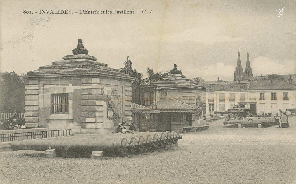 Z - GI - 801 - INVALIDES - L'entrée et les pavillons.jpg