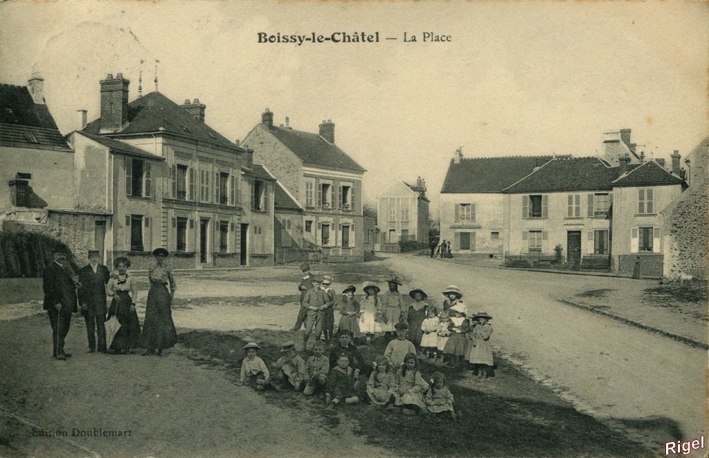 77-Boissy-le-Chatel - La Place - Edition Doublemart.jpg
