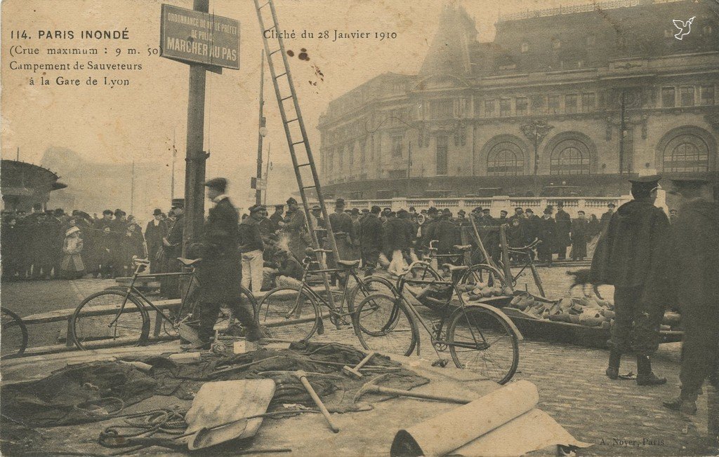 Z - GARE DE LYON - AN 114 Inondations 1910.jpg