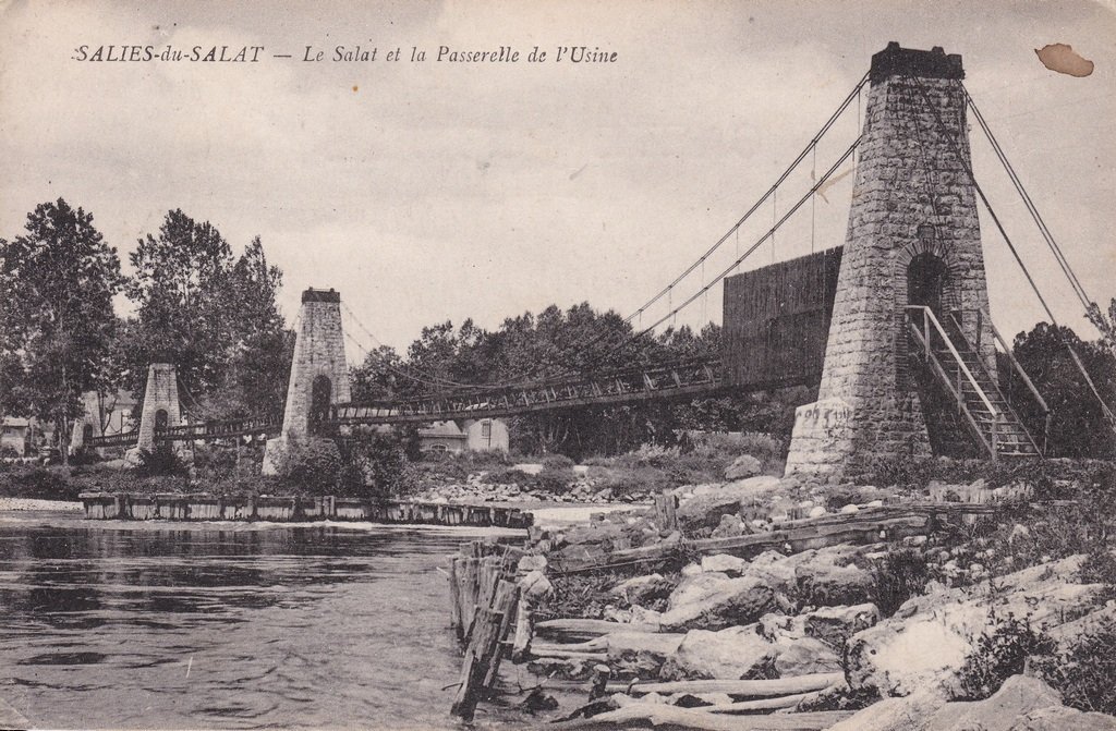 Salies-du-Salat - Le Salat et la Passerelle de l'Usine.jpg