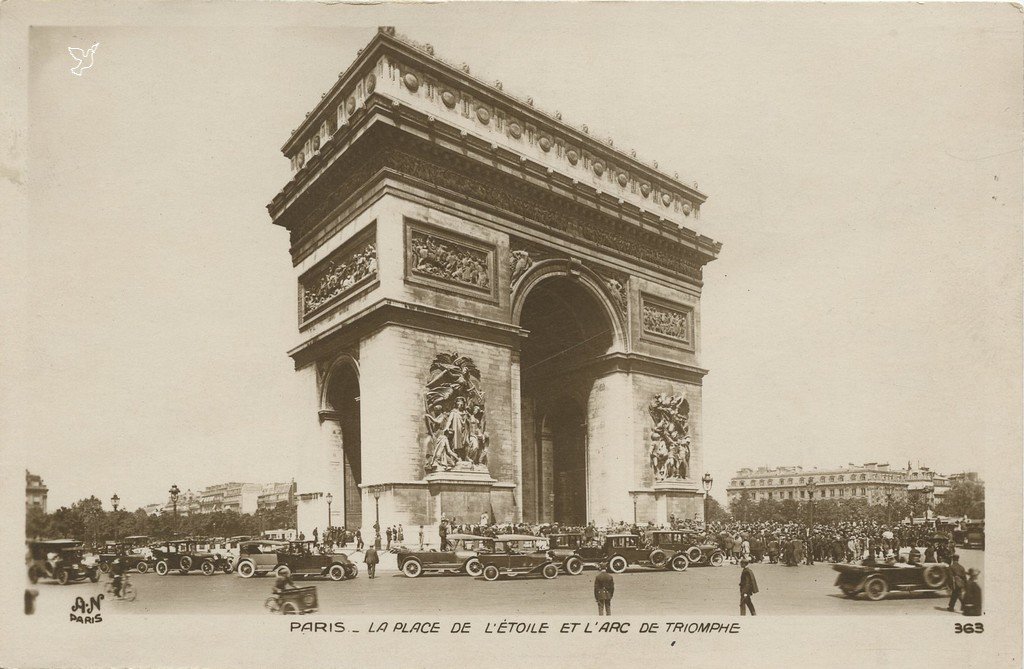 Z - 363 - Place de l'Etoile et Arc de Triomphe.jpg
