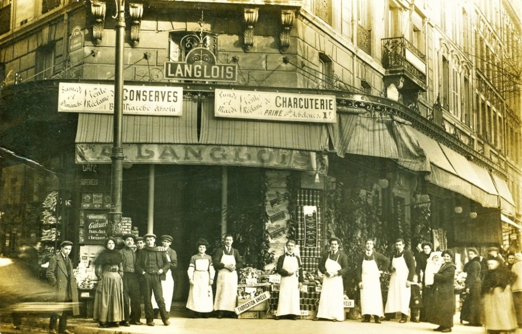 Epicerie Louis Alphonse Langlois rue de Charonne boulevard Voltaire.jpg