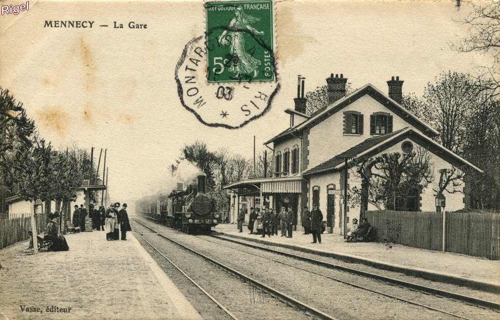 91-Mennecy-La gare.jpg