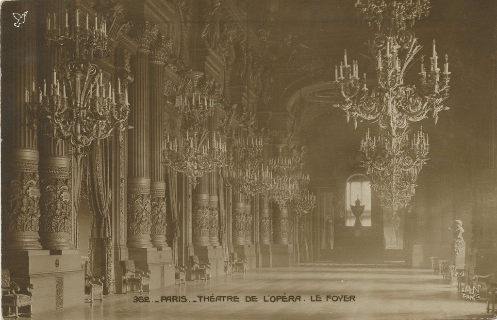 Z - 362 - Theatre de l'Opera - Le Foyer.jpg