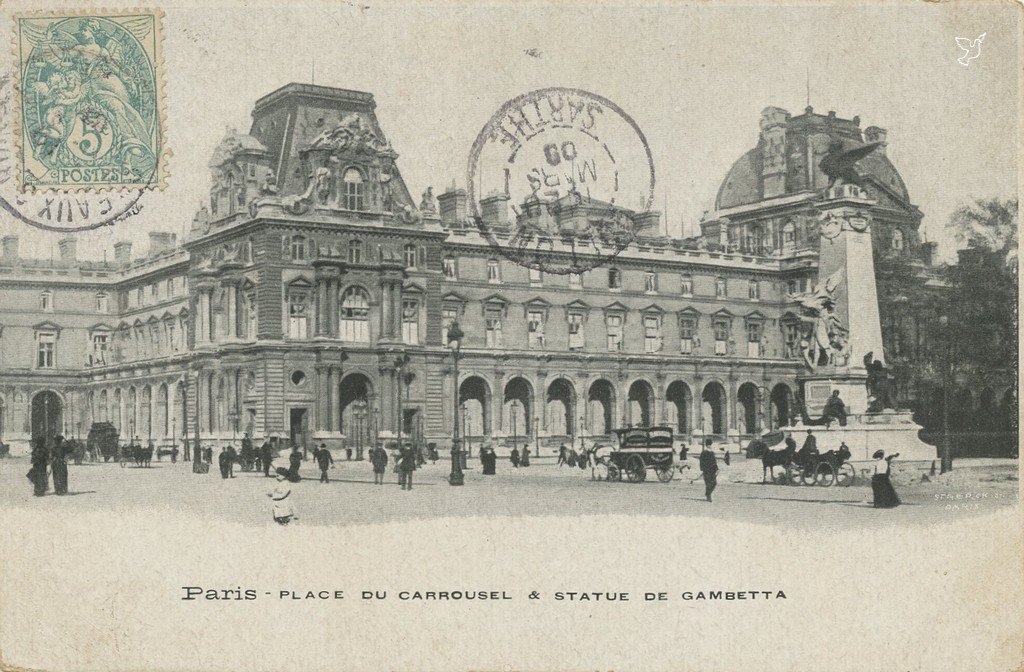 Z - Place du Carrousel et statue de Gambetta.jpg