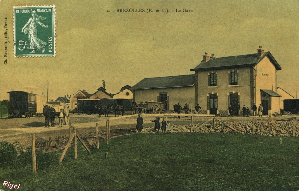 28-Brézolles - La gare - 2 Ch Foucault édit.jpg