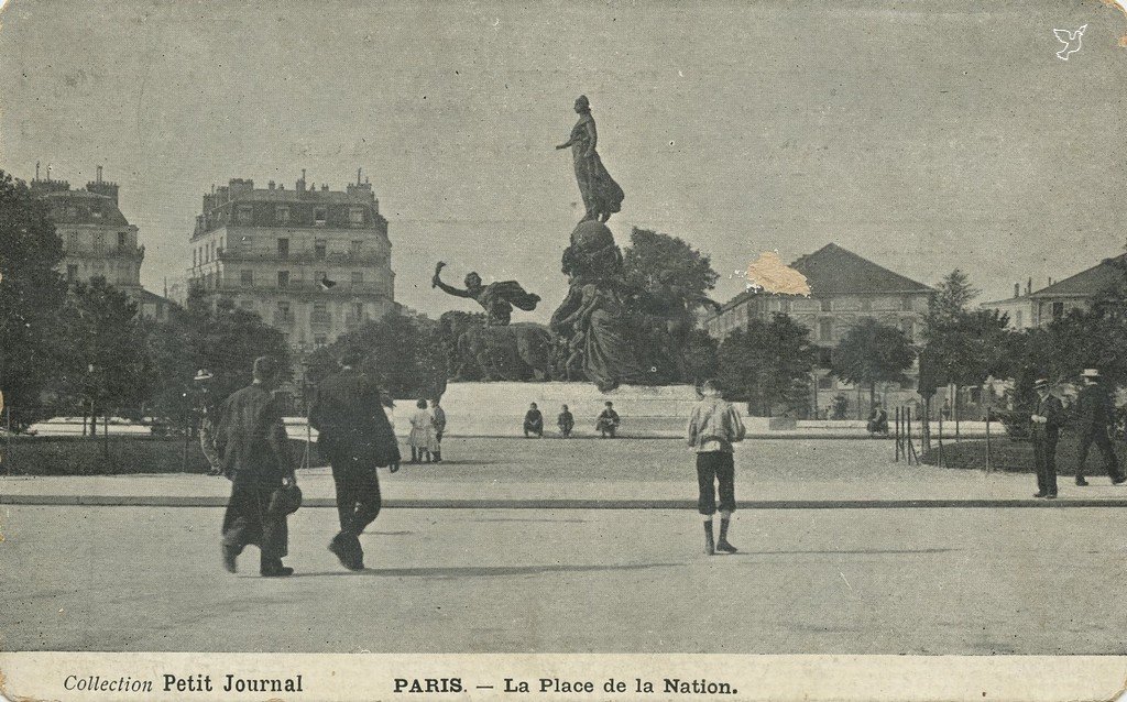 Z - La Place de la Nation.jpg
