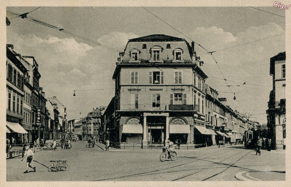 68-Mulhouse - Place de la République - Jul Manias et Cie.jpg