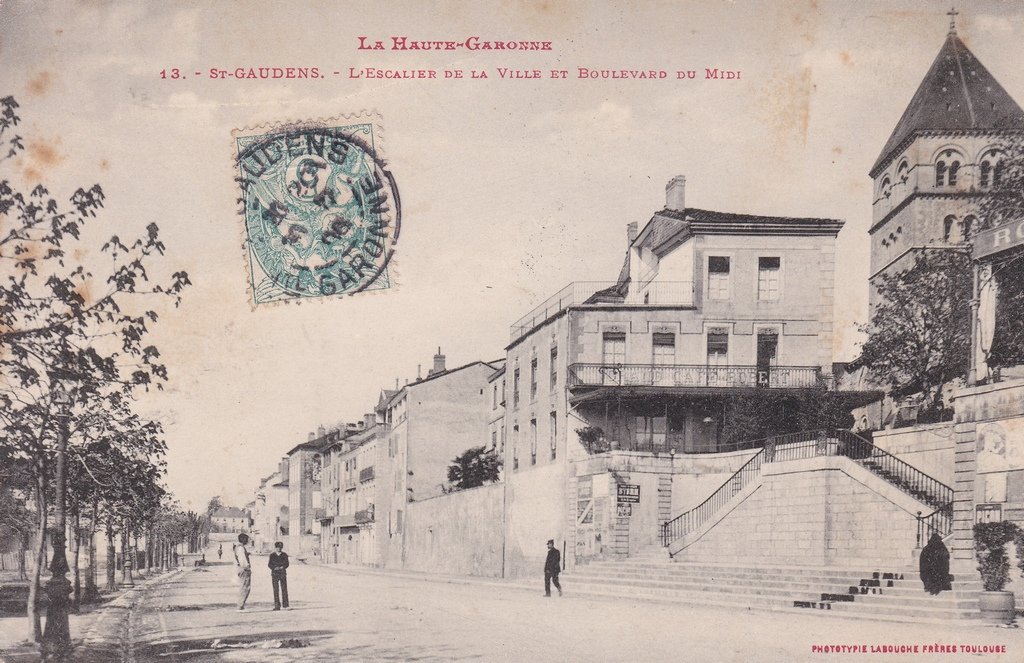 Saint-Gaudens - L'Escalier de la Ville et Boulevard du Midi.jpg