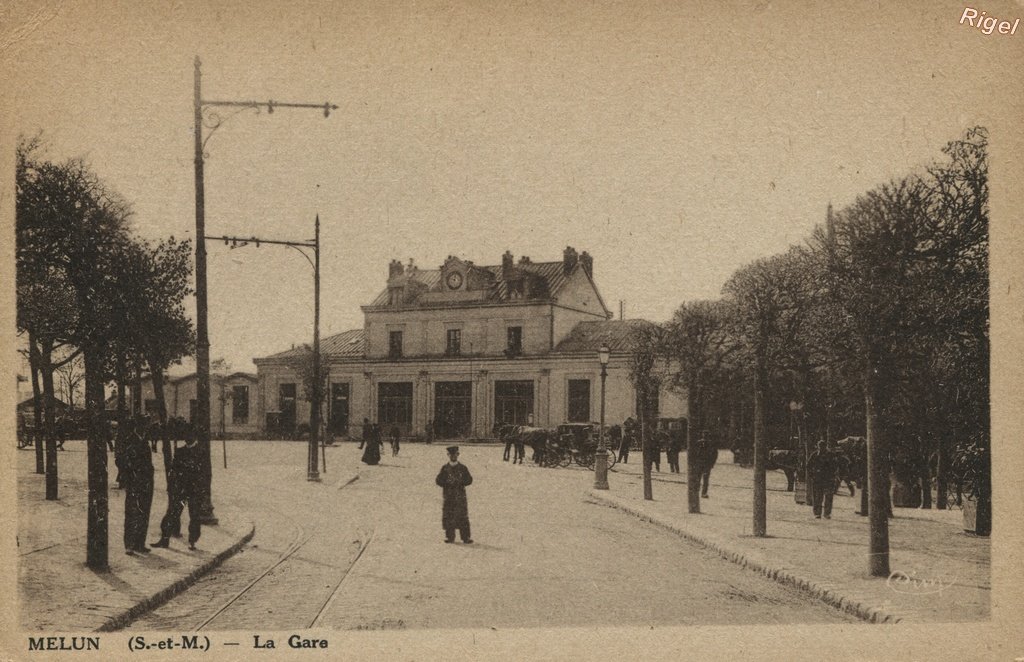 77-Melun - La gare - CIM.jpg