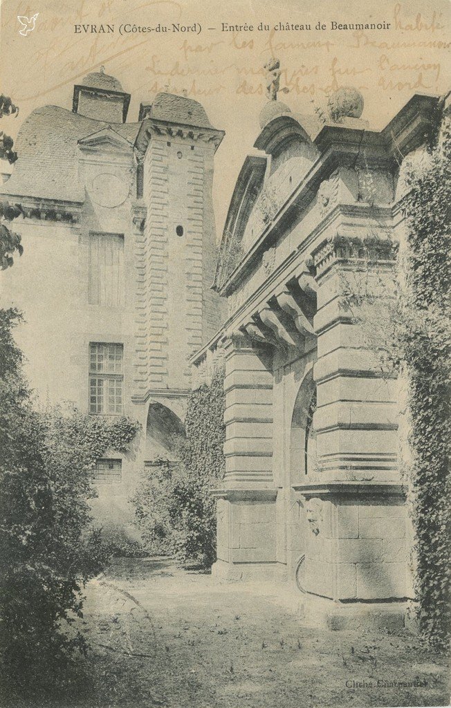 Z - EVRAN - Entree du Chateau de Beaumanoir.jpg
