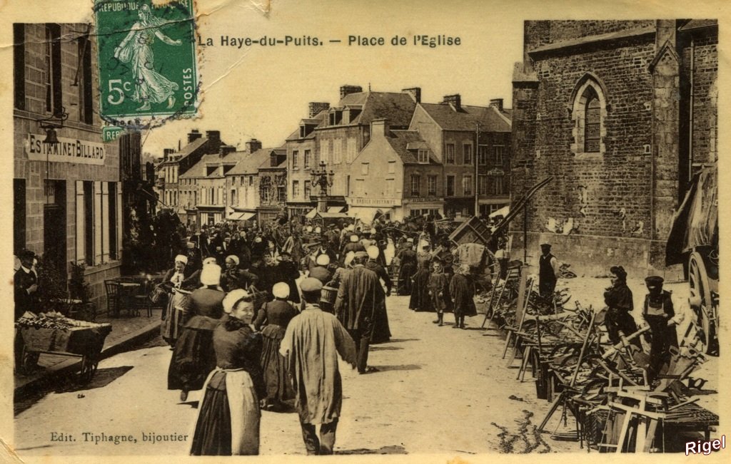 50-La Haye du Puits - Place de l'Eglise - Edit Tiphagne bijoutier.jpg