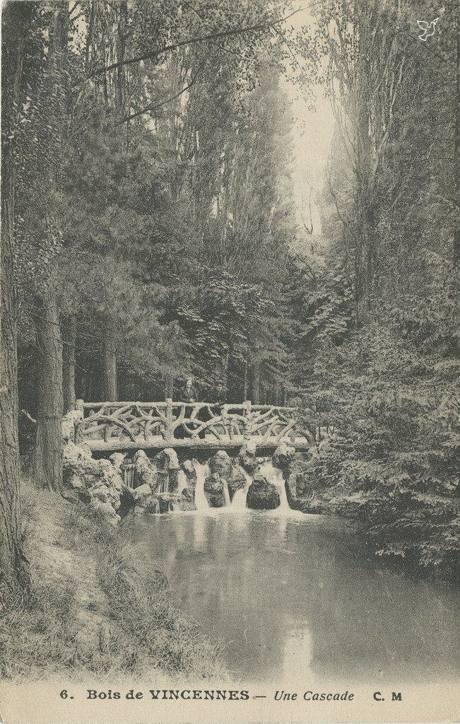 Z - 6 - Bois de Vincennes - Une Cascade.jpg