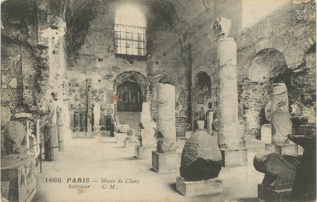 Z - 1666 - Musée de Cluny - interieur.jpg