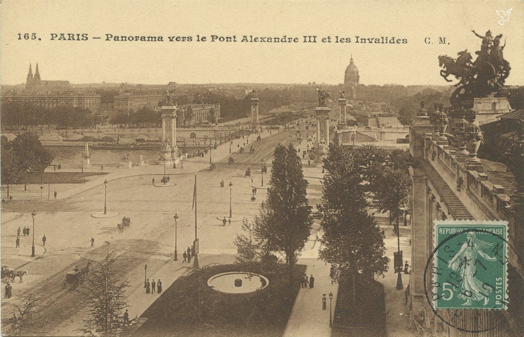 Z - 165 - Panorama vers le Pont Alexandre III et les Invalides.jpg