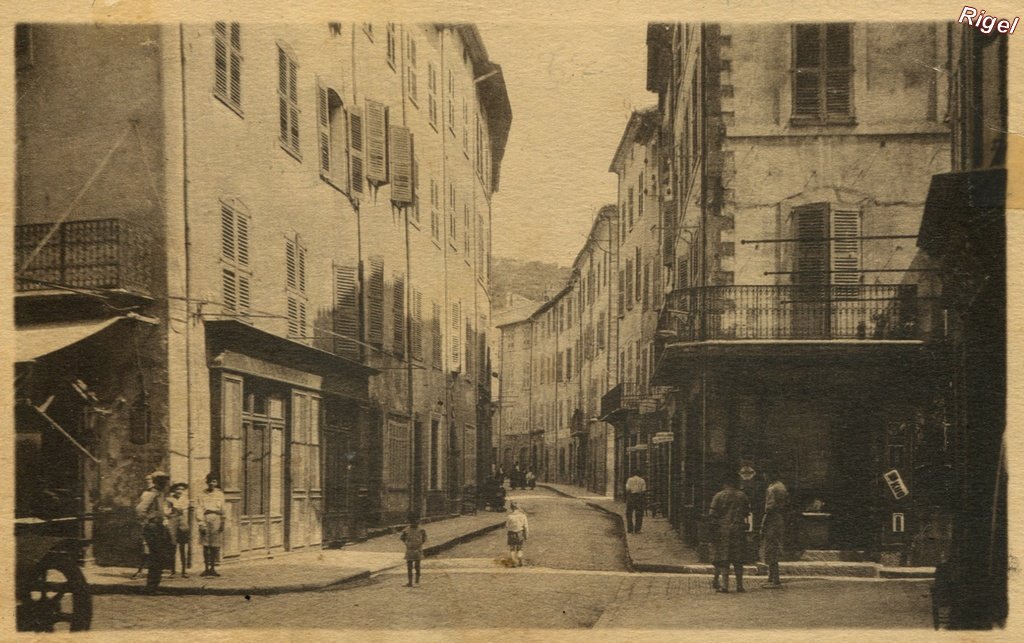 83-Draguignan - La Rue de l'Observance - 9 Cliché G Mayau.jpg