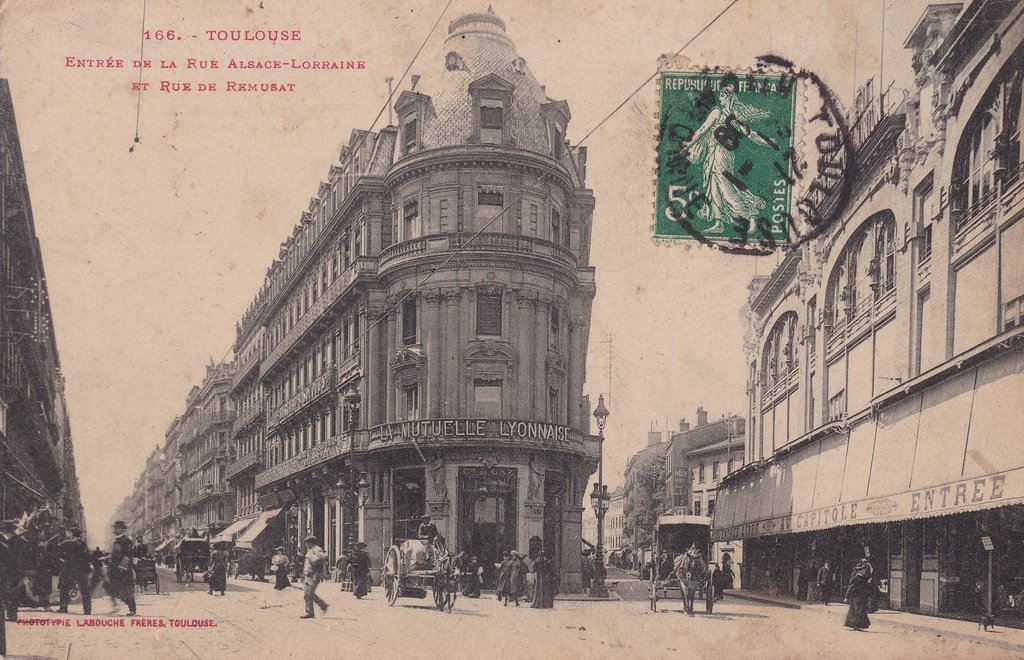 Toulouse - Entrée de la Rue Alsace-Lorraine et Rue de Rémusat.jpg