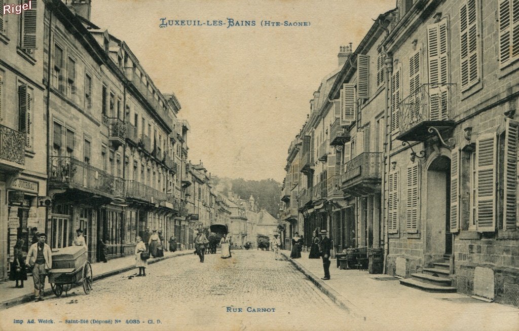 70-Luxeuil - Rue Carnot.jpg