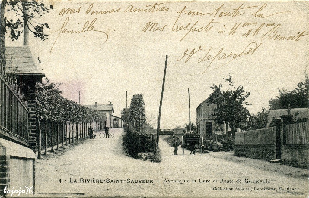 14-La Riviere saint Sauveur-Avenue de la Gare.jpg