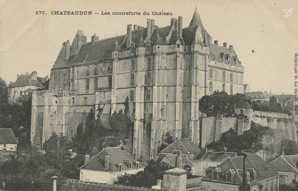 Z - CHATEAUDUN - ELD 177 - Contreforts du Chateau.jpg