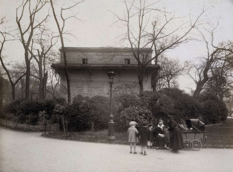 Café-Concert de l'Alcazar d'Eté, face ouest.jpg