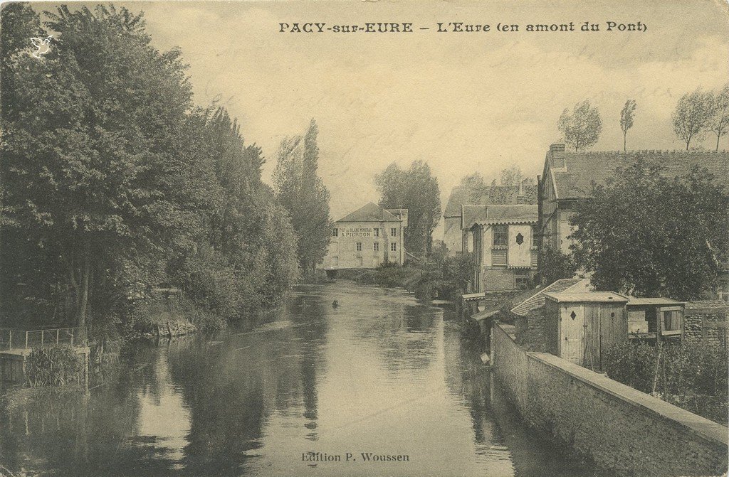 Z - PACY-SUR-EURE - L'Eure en amont du Pont - P.Woussen.jpg
