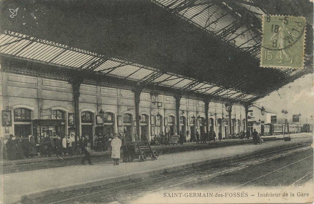 Z - SAINT-GERMAIN DES FOSSES - Interieur de la Gare.jpg