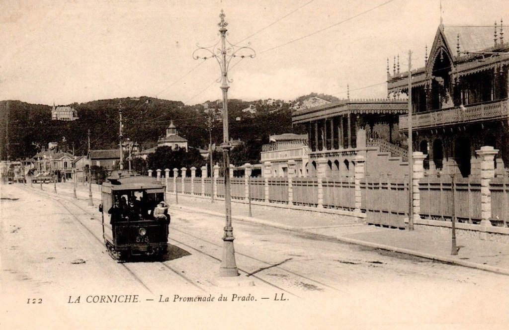 Marseille - Promenade de la Corniche du Prado, restaurant du Grand Casino.jpg