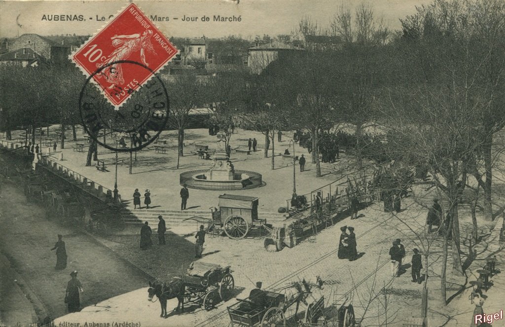 07-Aubenas - Le Champ de Mars - Jour de Marché - C Artige fils éditeur.jpg