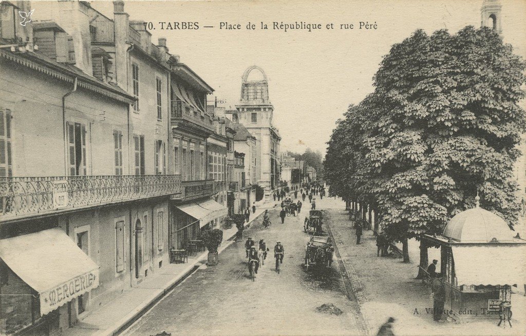 Z - 70 - Place de la République et Rue péré.jpg