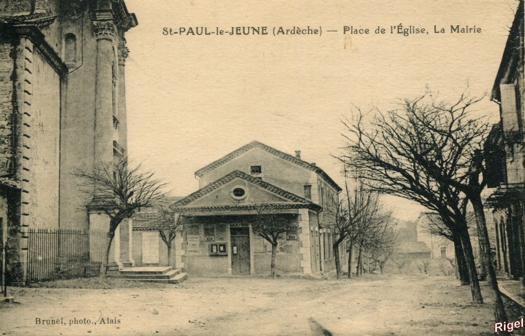 07-St-Paul-le-Jeune - Eglise Mairie - Brunel Photo Alais.jpg