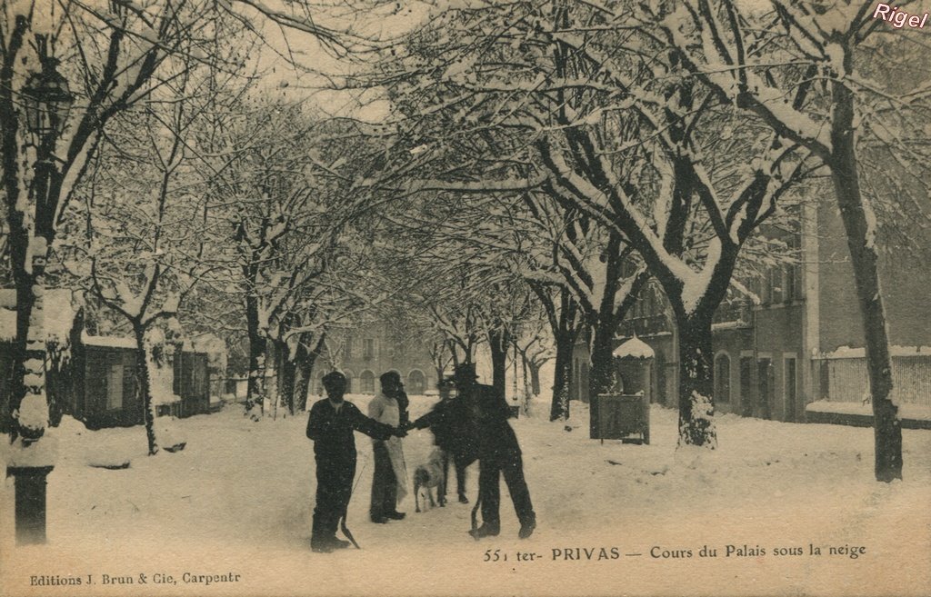 07-Privas - Cours Palais Neige - 551 ter editions J Brun.jpg