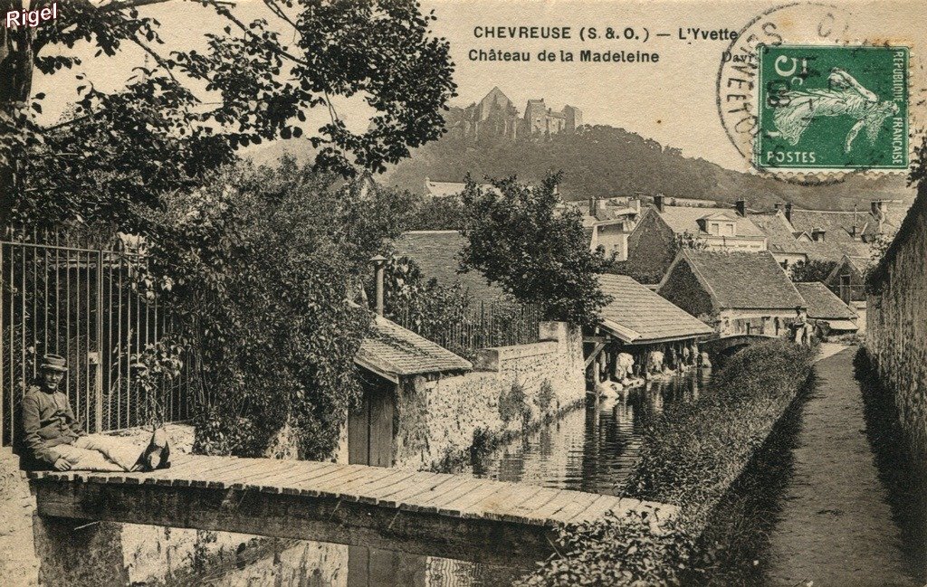 78-Chevreuse - L'Yvette - Chateau de la Madeleine - IPM Paris.jpg