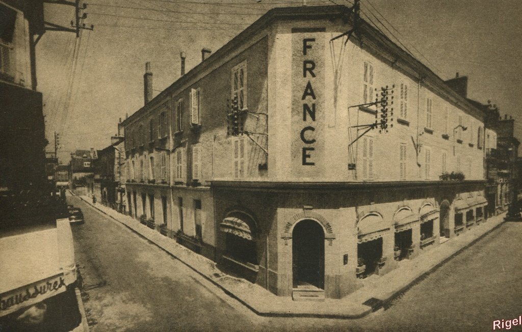 36-Chateauroux - Hôtel de France - R Bijotat Propriétaire.jpg
