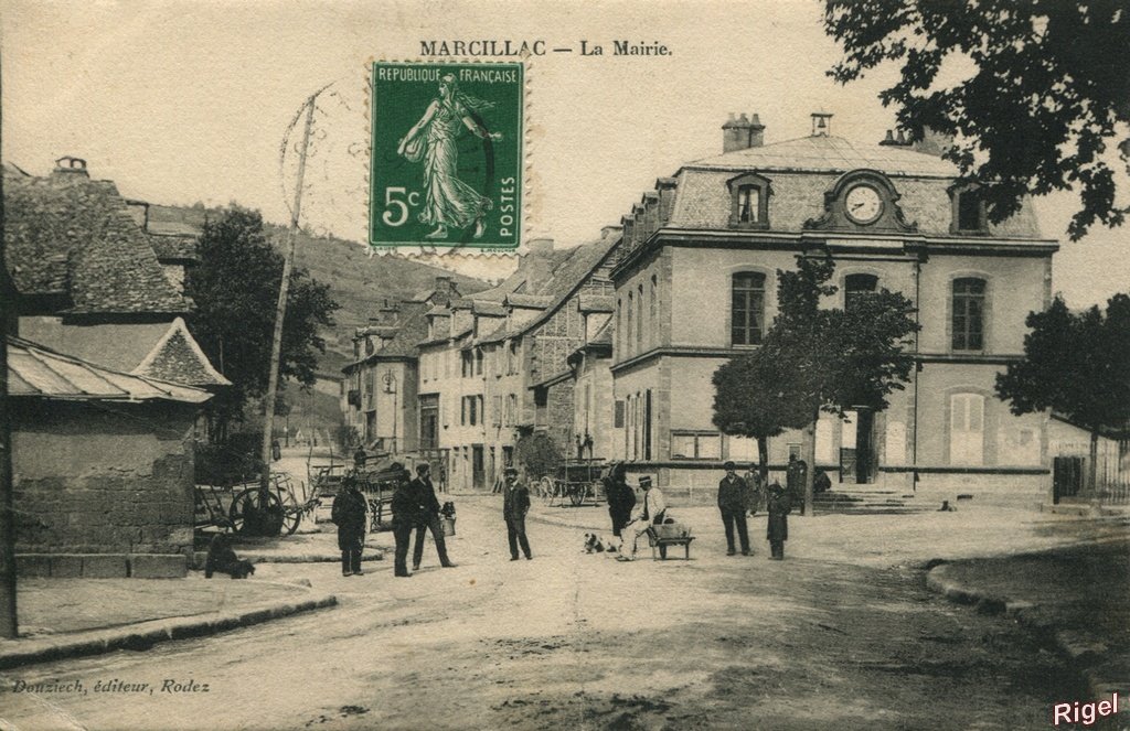 12-Marcillac - La Mairie - Douziech éditeur Rodez.jpg