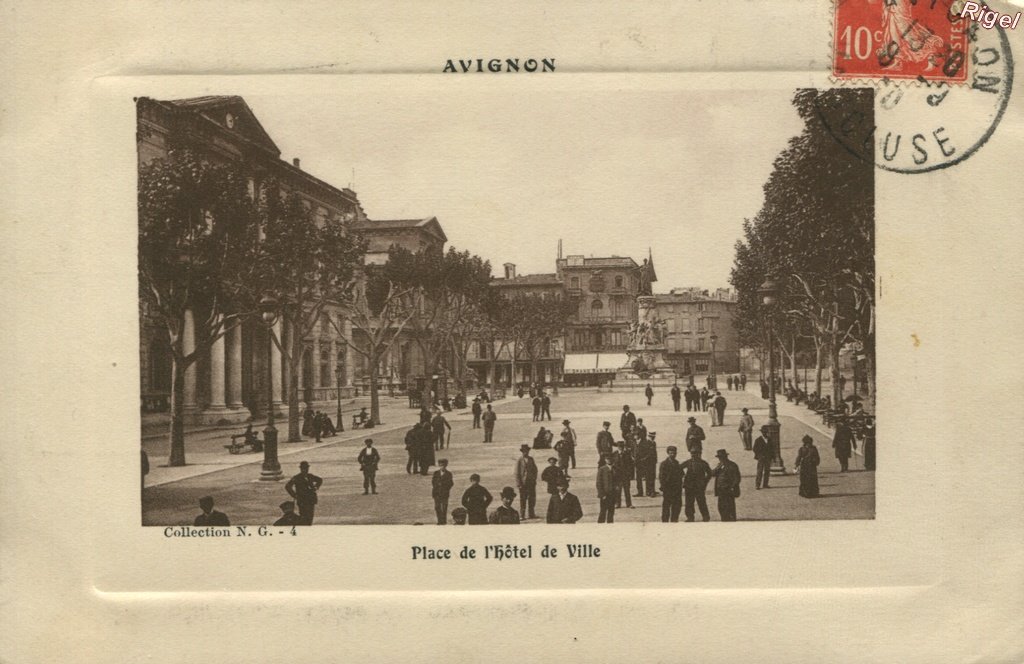 84-Avignon - Plave Hotel de Ville - 4 Collection NG.jpg