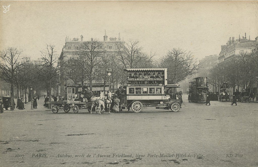 Z - ND 2007 - Autobus arrêt Friedland place de l'Etoile.jpg