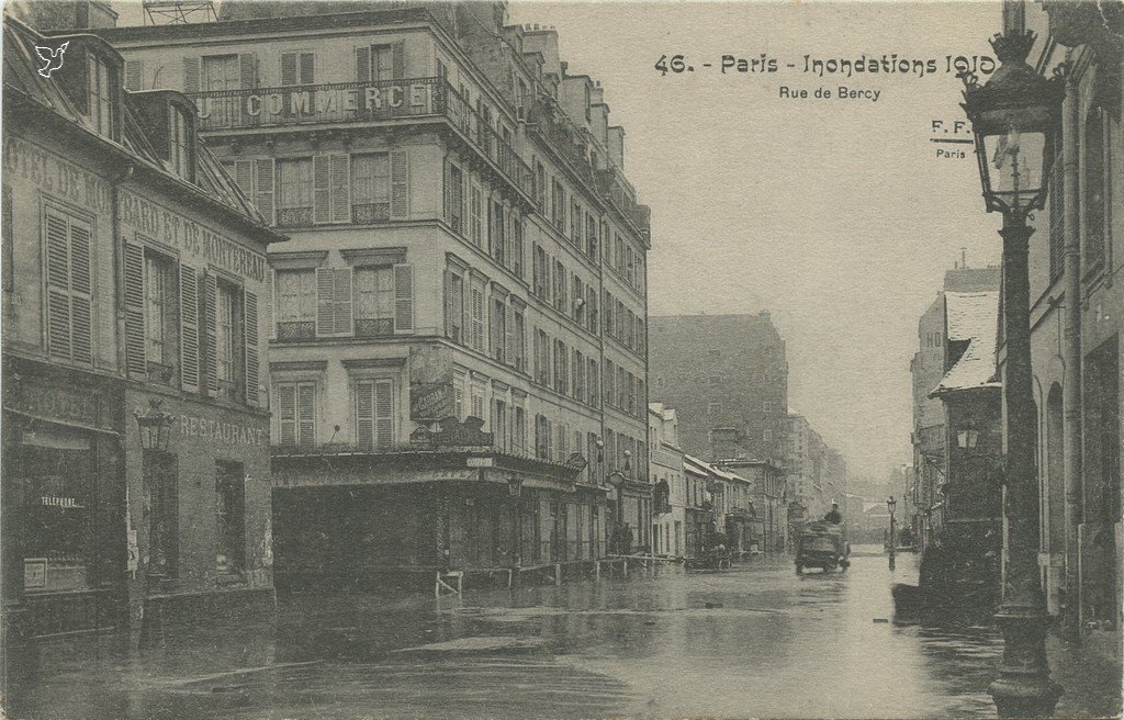 Z - FF 46 Paris-Inondations 1910.jpg