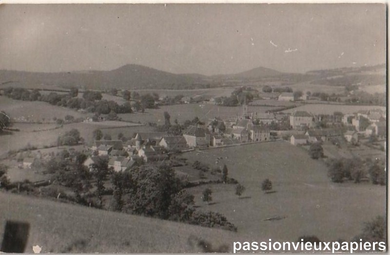 Village vu de loin [800].JPG