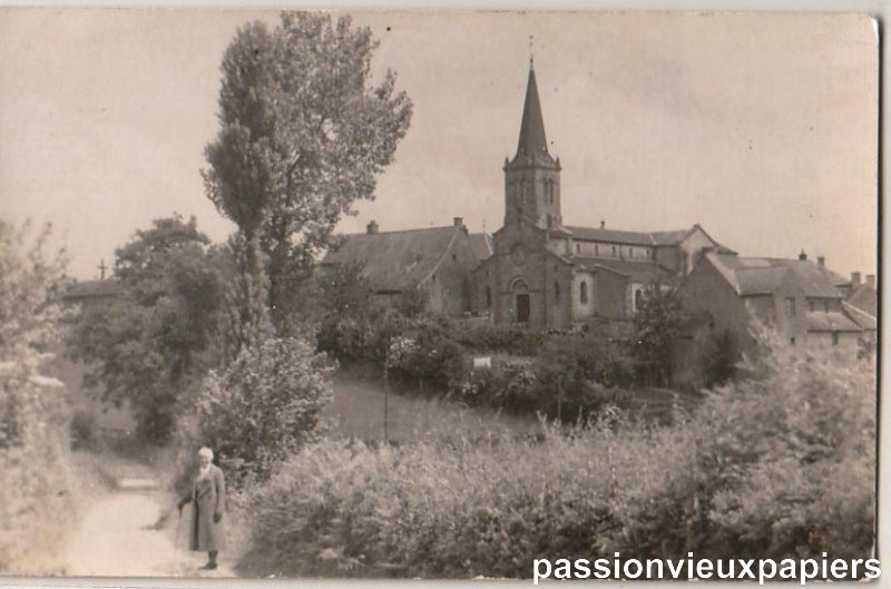 Village vu de moins loin [800].JPG